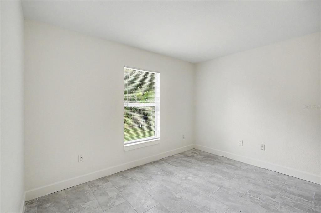 For Rent: $1,900 (3 beds, 2 baths, 1245 Square Feet)