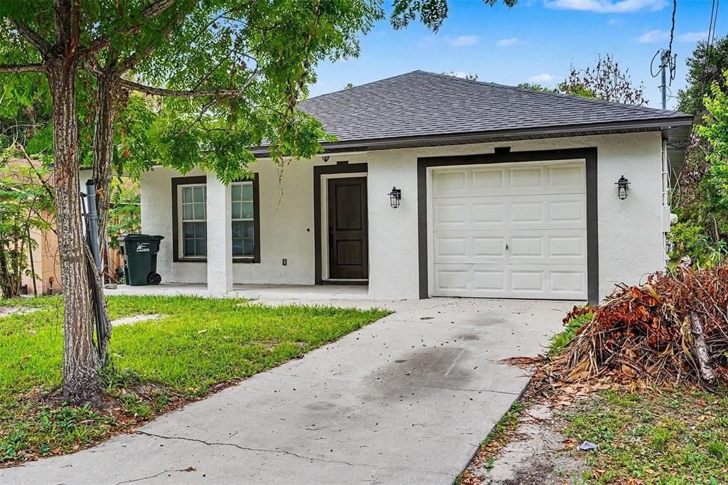 For Rent: $1,900 (3 beds, 2 baths, 1245 Square Feet)