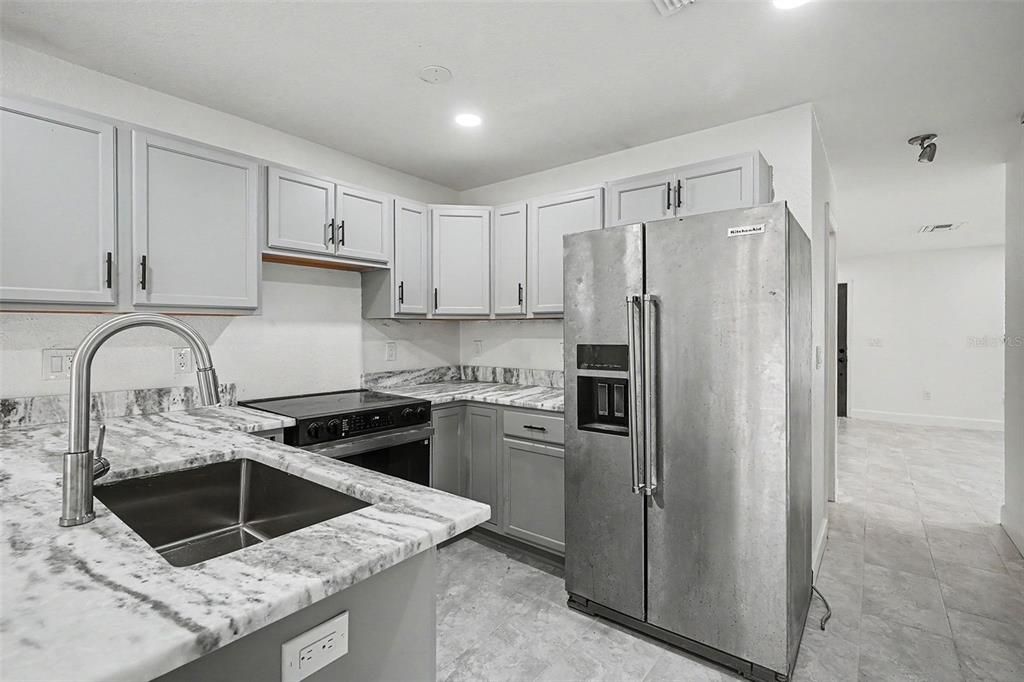 For Rent: $1,900 (3 beds, 2 baths, 1245 Square Feet)