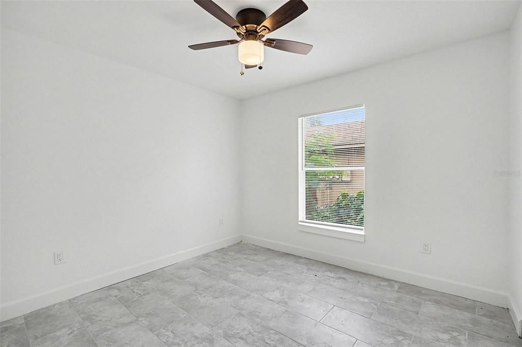 For Rent: $1,900 (3 beds, 2 baths, 1245 Square Feet)