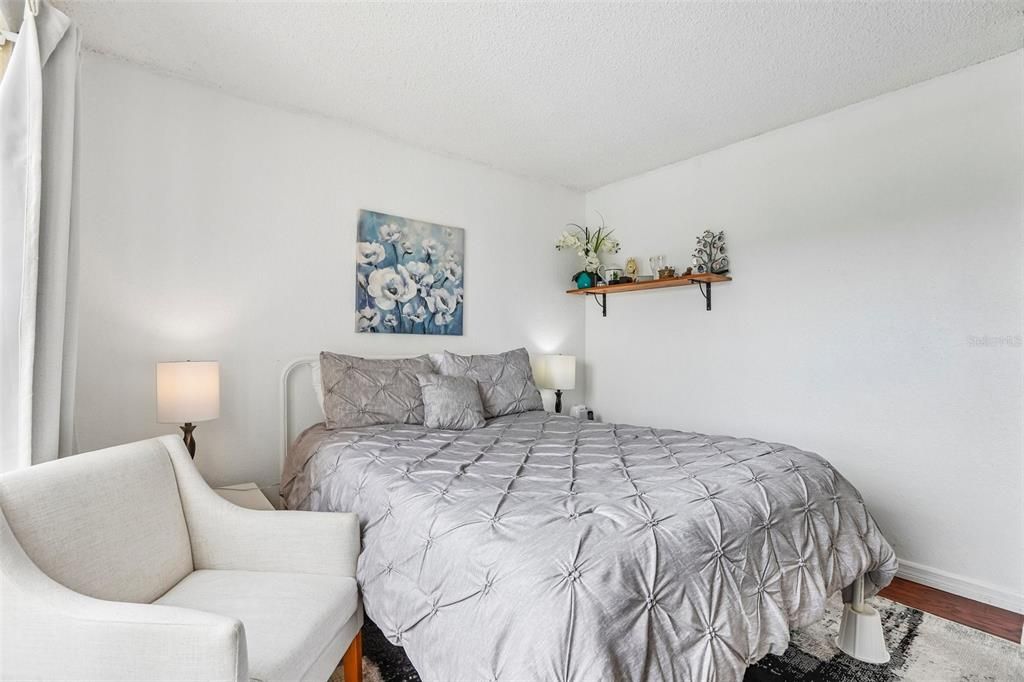 For Sale: $239,900 (3 beds, 2 baths, 1065 Square Feet)