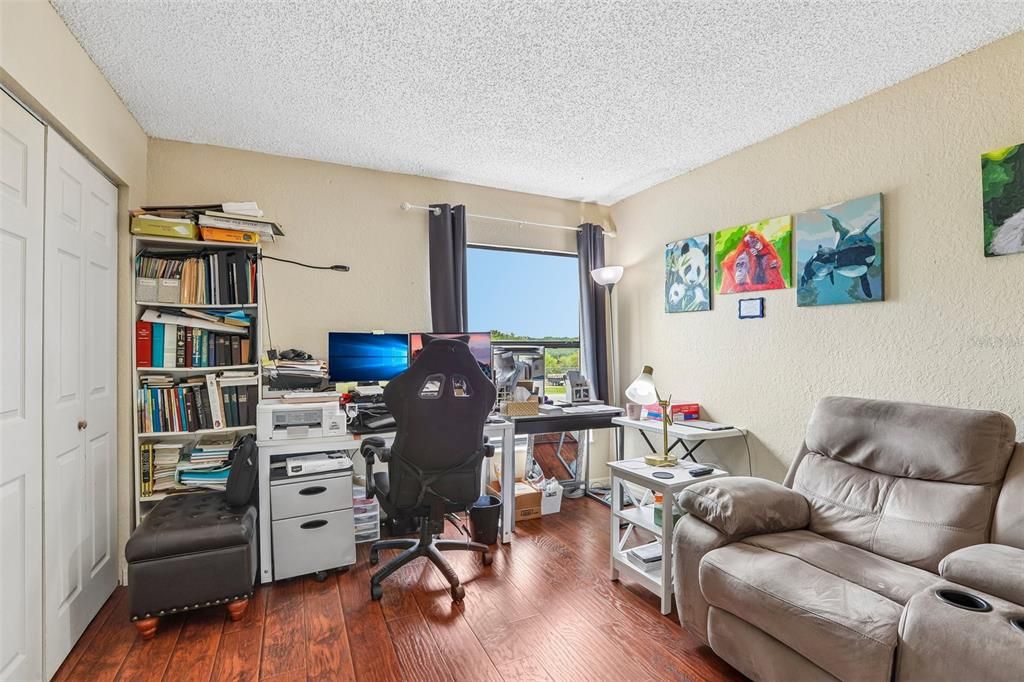 For Sale: $239,900 (3 beds, 2 baths, 1065 Square Feet)