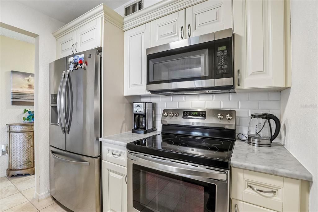 For Sale: $239,900 (3 beds, 2 baths, 1065 Square Feet)