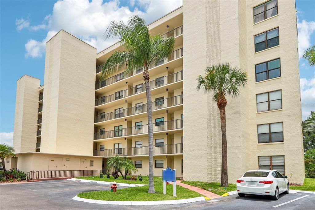 For Sale: $239,900 (3 beds, 2 baths, 1065 Square Feet)