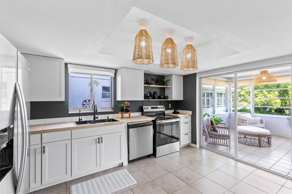 For Sale: $389,000 (2 beds, 2 baths, 1494 Square Feet)