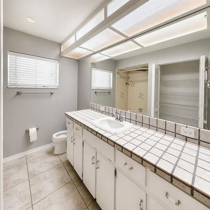 For Rent: $3,600 (2 beds, 2 baths, 1434 Square Feet)