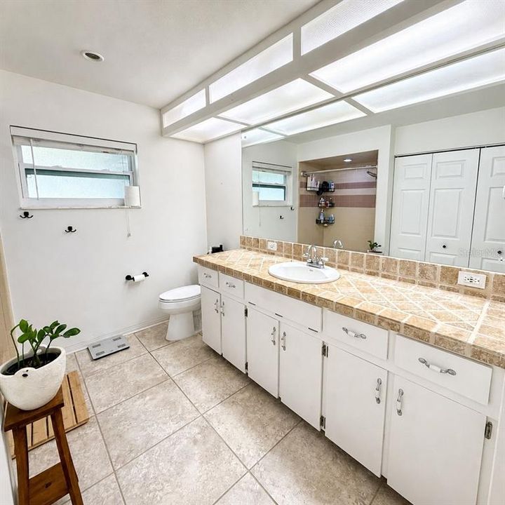 For Rent: $3,600 (2 beds, 2 baths, 1434 Square Feet)