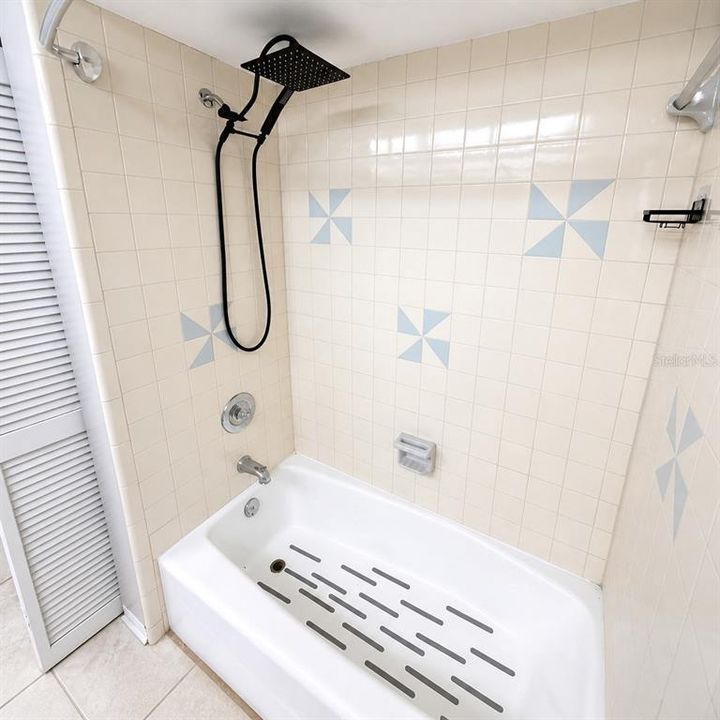 For Rent: $3,600 (2 beds, 2 baths, 1434 Square Feet)