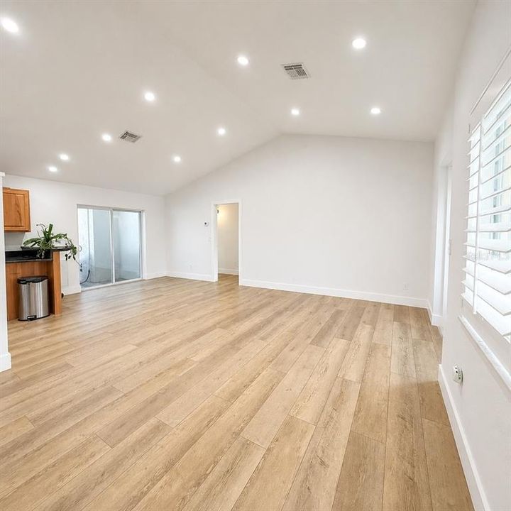For Rent: $3,600 (2 beds, 2 baths, 1434 Square Feet)