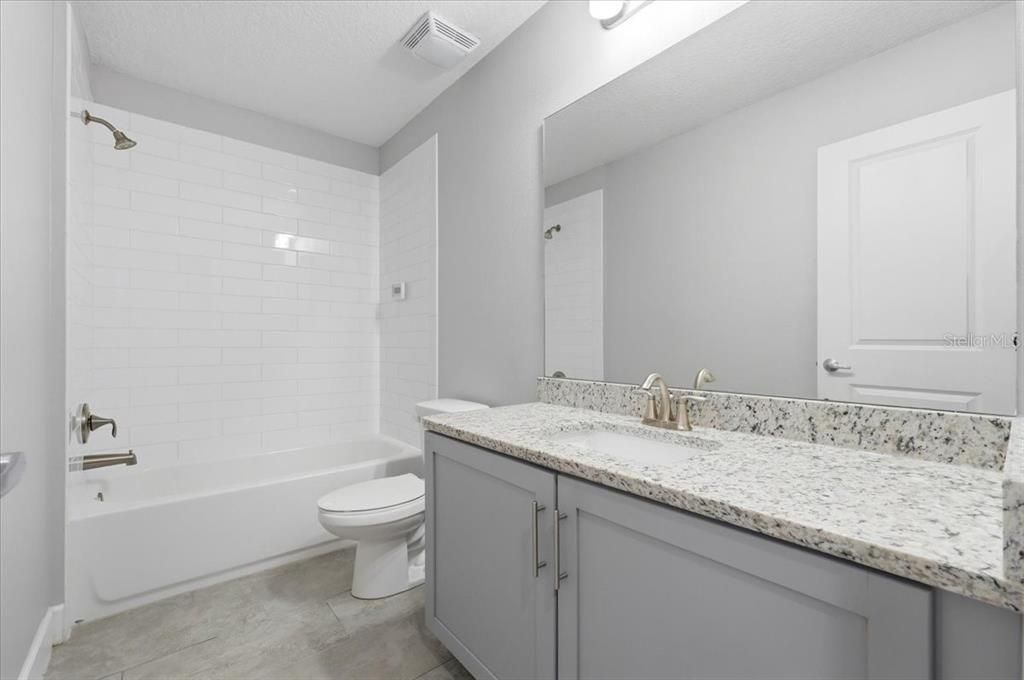 En Venta: $355,000 (3 camas, 2 baños, 1591 Pies cuadrados)