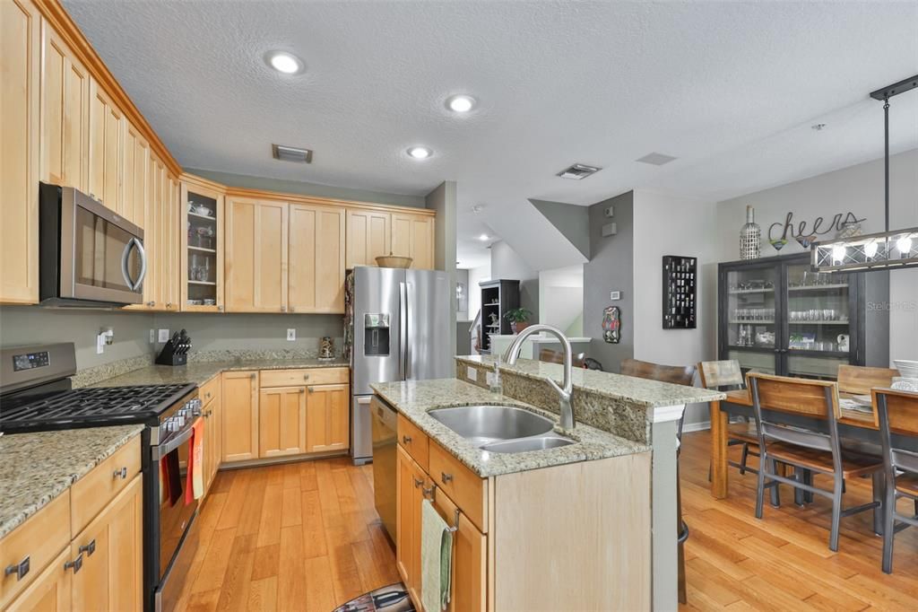 For Sale: $439,900 (3 beds, 2 baths, 1904 Square Feet)