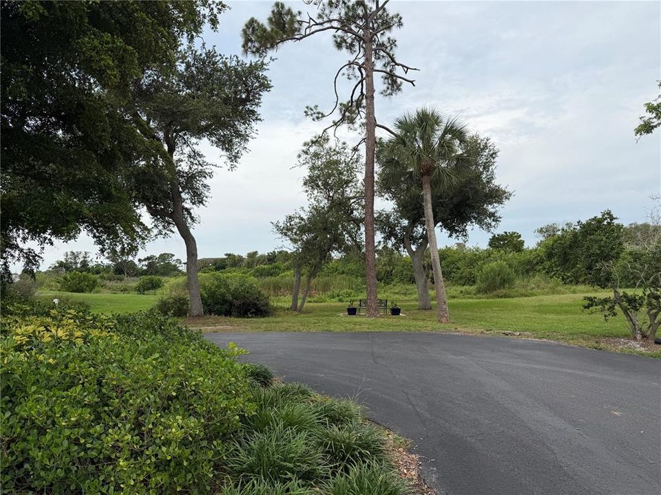 For Sale: $125,000 (2 beds, 2 baths, 1092 Square Feet)