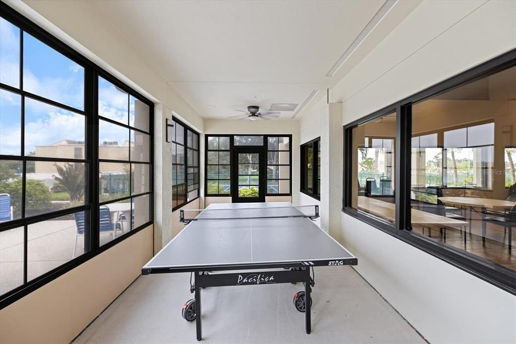 For Sale: $125,000 (2 beds, 2 baths, 1092 Square Feet)