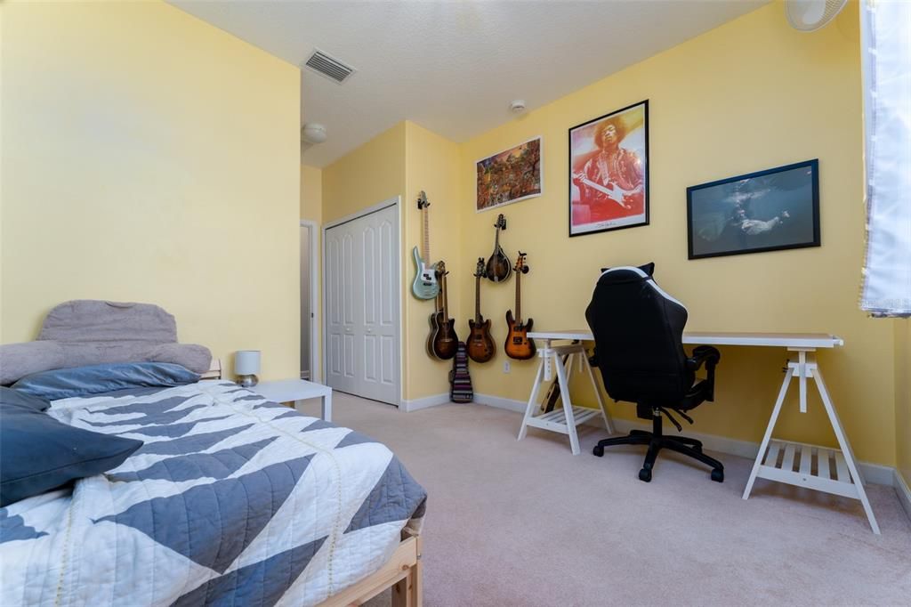 For Sale: $380,000 (4 beds, 3 baths, 2286 Square Feet)