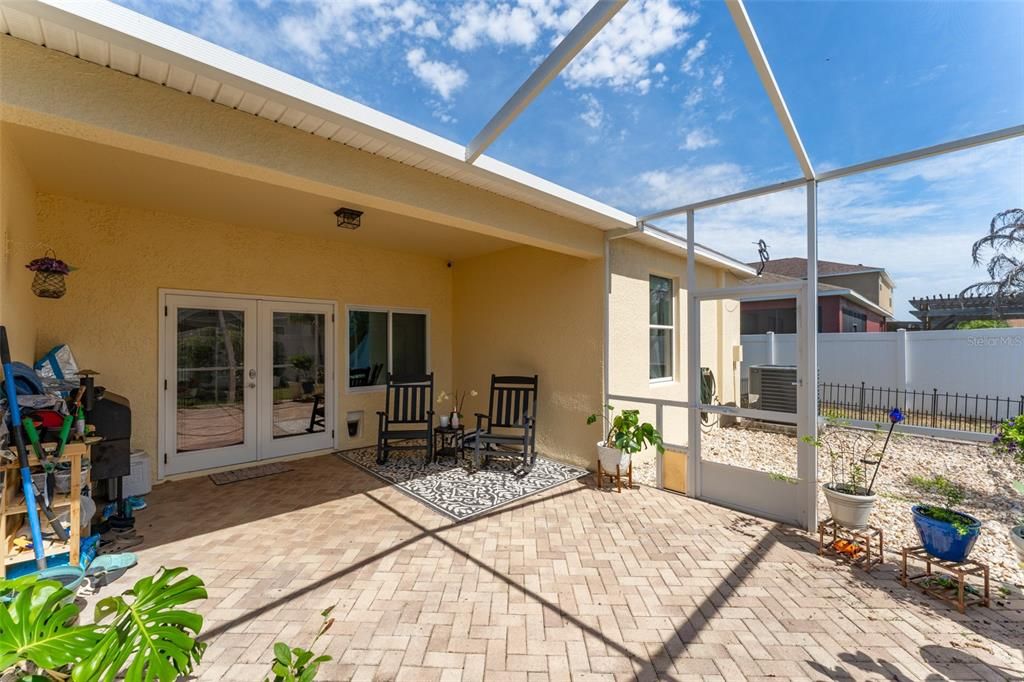 For Sale: $380,000 (4 beds, 3 baths, 2286 Square Feet)
