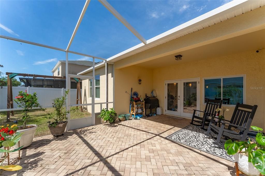 For Sale: $380,000 (4 beds, 3 baths, 2286 Square Feet)