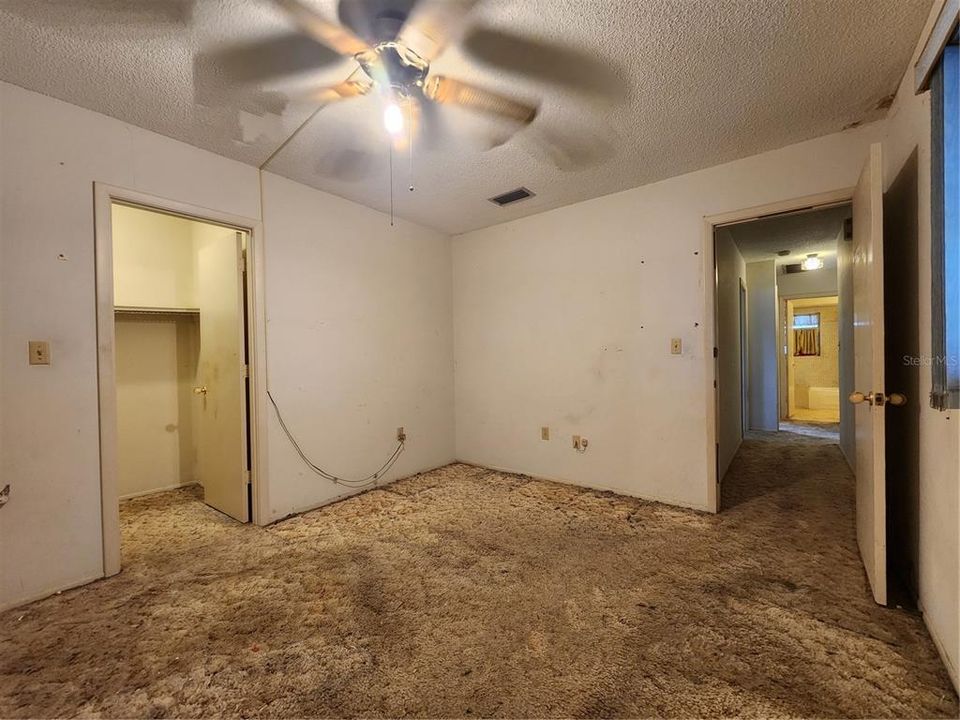 For Sale: $330,000 (3 beds, 2 baths, 1463 Square Feet)
