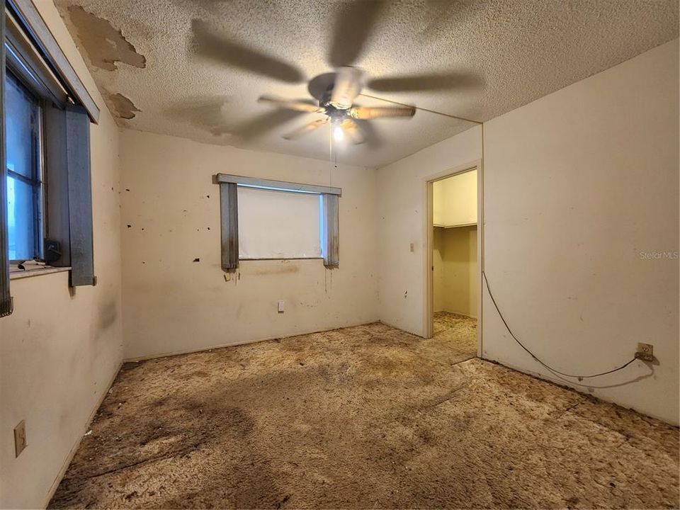 For Sale: $330,000 (3 beds, 2 baths, 1463 Square Feet)