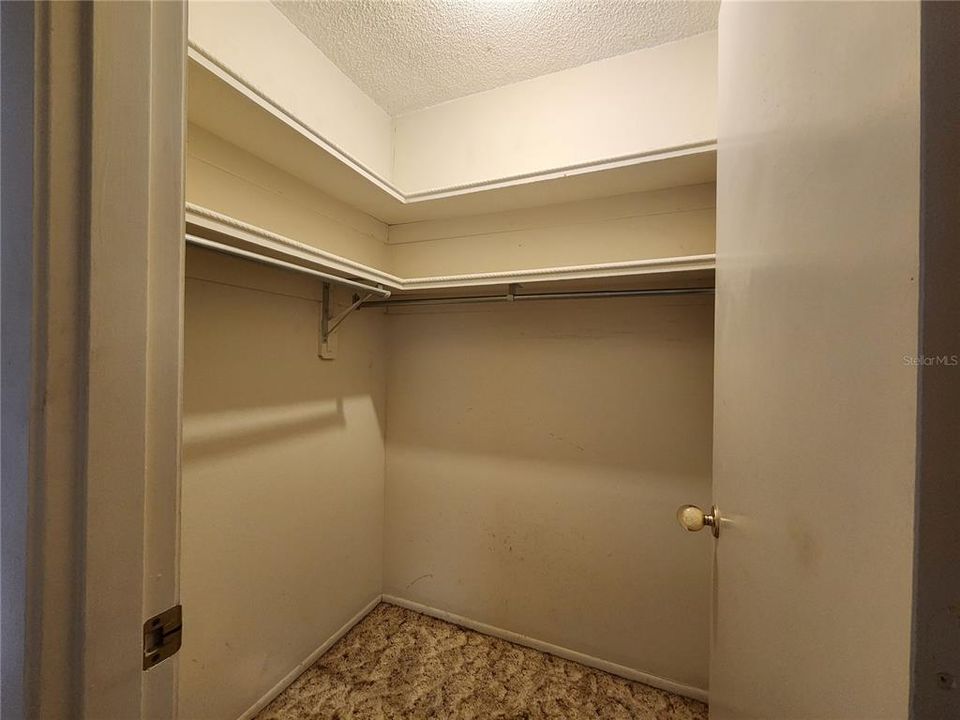 For Sale: $330,000 (3 beds, 2 baths, 1463 Square Feet)