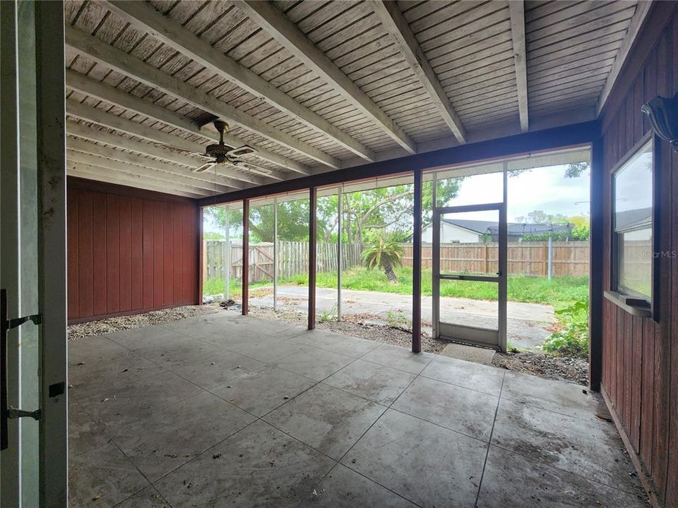 For Sale: $330,000 (3 beds, 2 baths, 1463 Square Feet)
