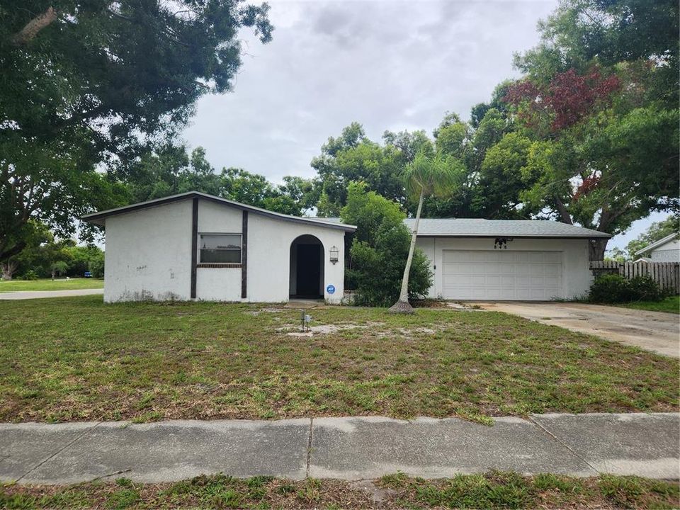 For Sale: $330,000 (3 beds, 2 baths, 1463 Square Feet)