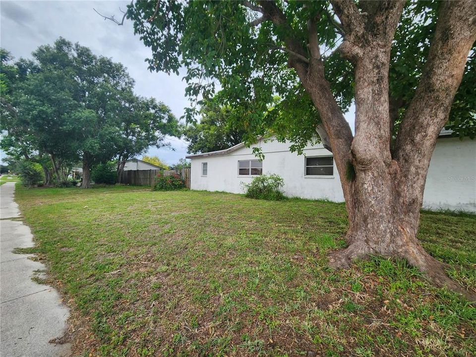 For Sale: $330,000 (3 beds, 2 baths, 1463 Square Feet)