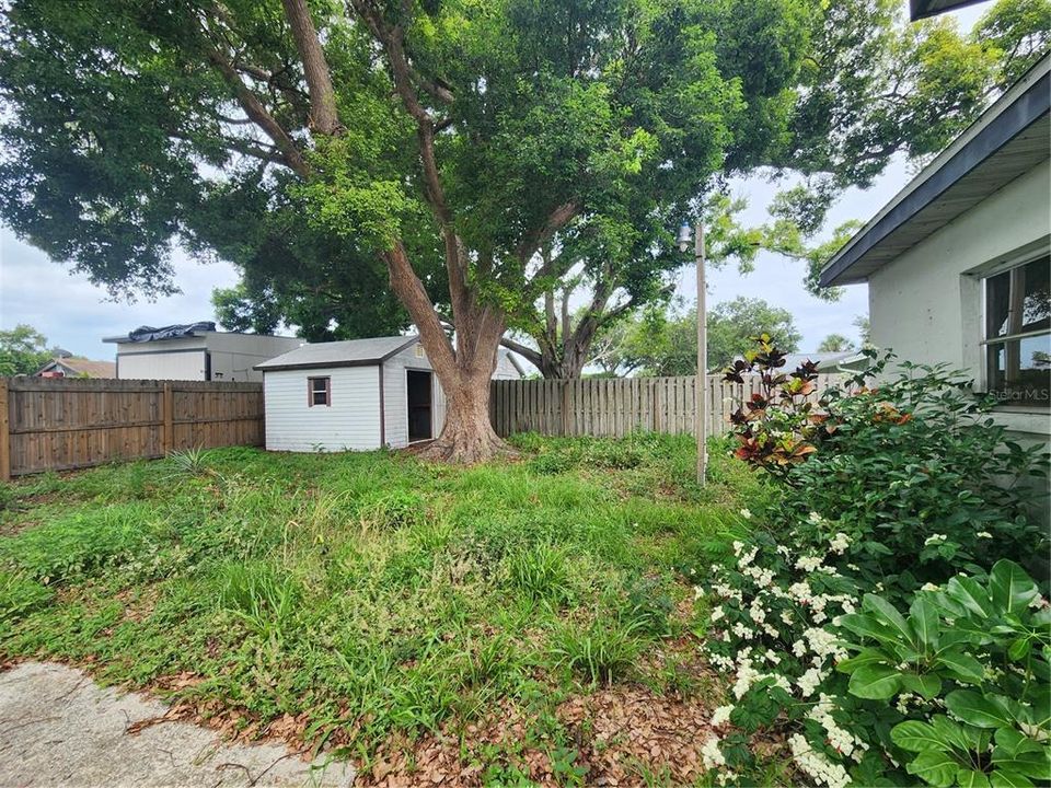 For Sale: $330,000 (3 beds, 2 baths, 1463 Square Feet)