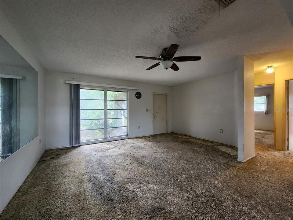 For Sale: $330,000 (3 beds, 2 baths, 1463 Square Feet)