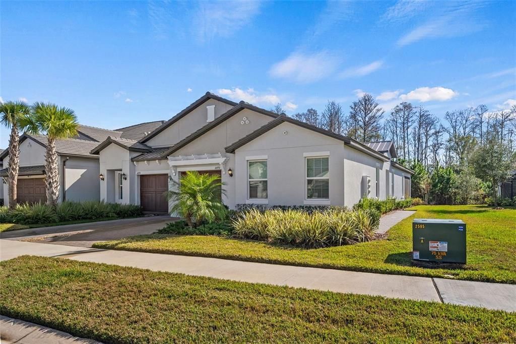 For Rent: $2,100 (2 beds, 2 baths, 1615 Square Feet)