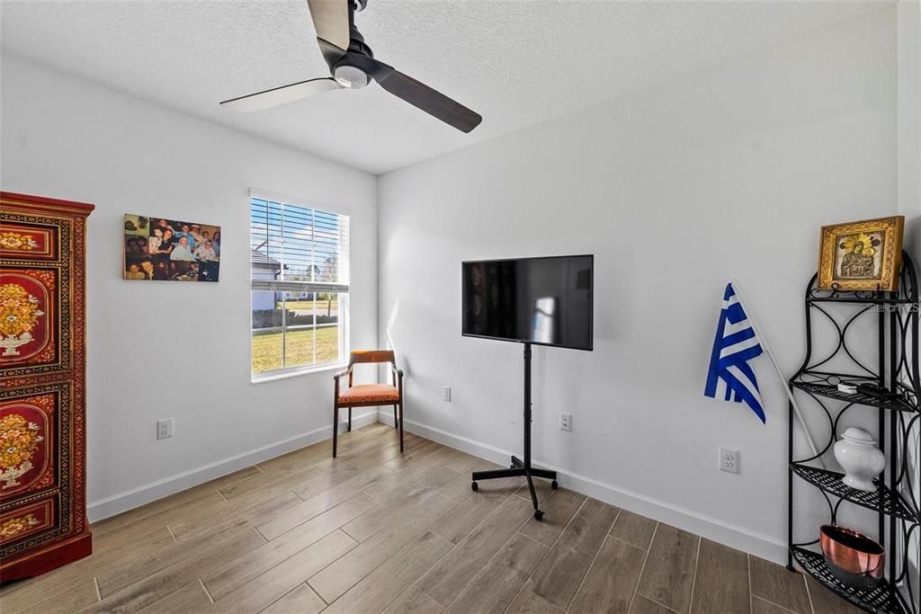 For Rent: $2,100 (2 beds, 2 baths, 1615 Square Feet)
