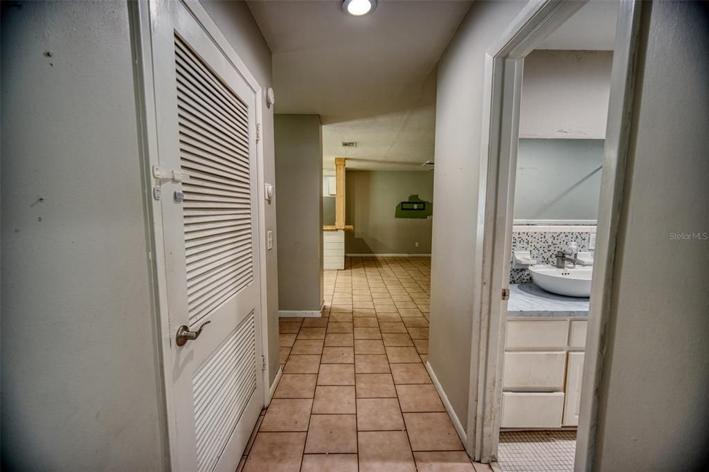 For Sale: $175,000 (3 beds, 1 baths, 1341 Square Feet)