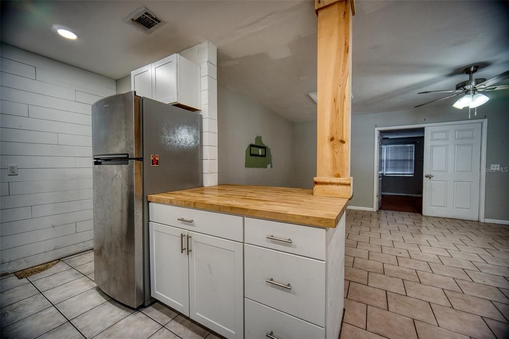 For Sale: $175,000 (3 beds, 1 baths, 1341 Square Feet)