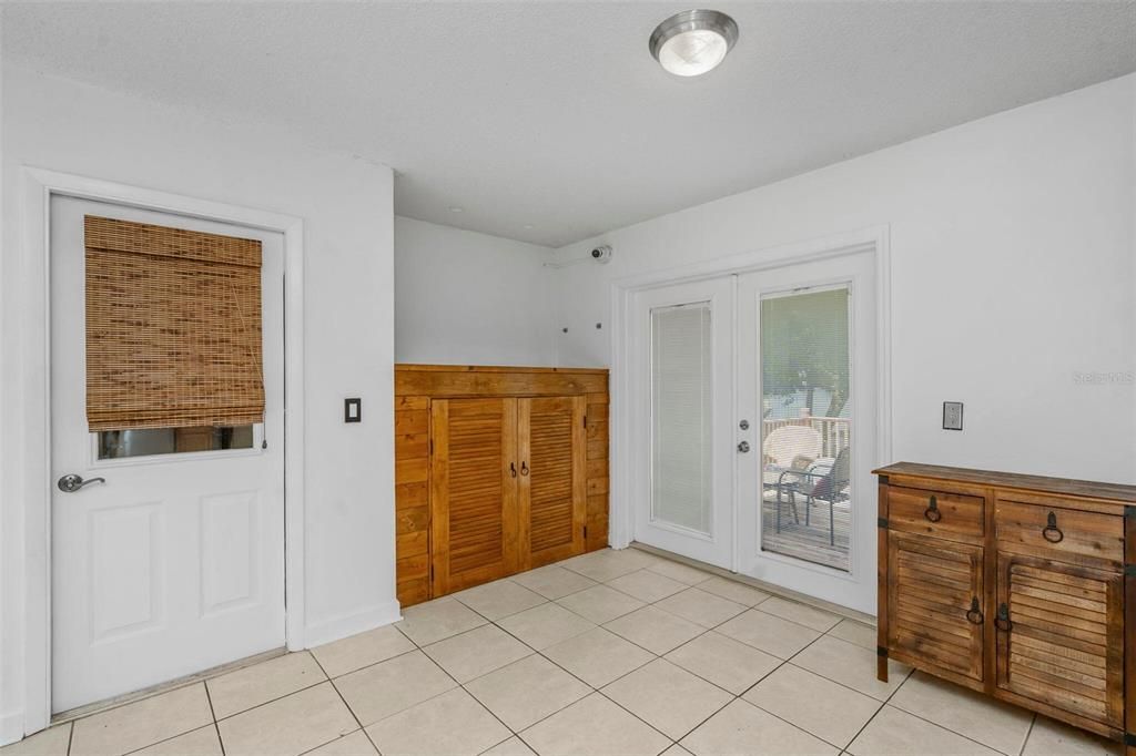 En Venta: $369,900 (3 camas, 2 baños, 1176 Pies cuadrados)