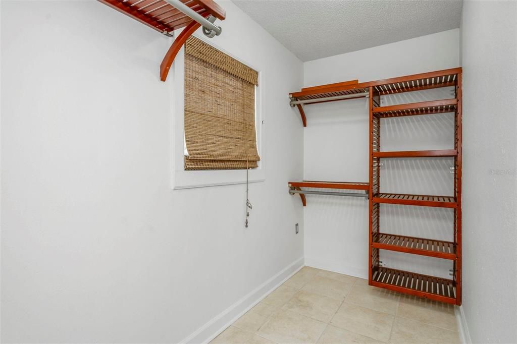 En Venta: $369,900 (3 camas, 2 baños, 1176 Pies cuadrados)