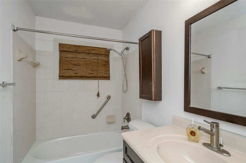 En Venta: $369,900 (3 camas, 2 baños, 1176 Pies cuadrados)