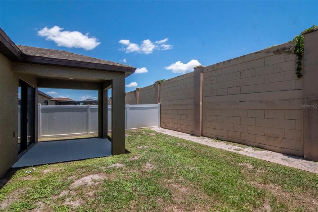 For Sale: $350,000 (3 beds, 2 baths, 1551 Square Feet)