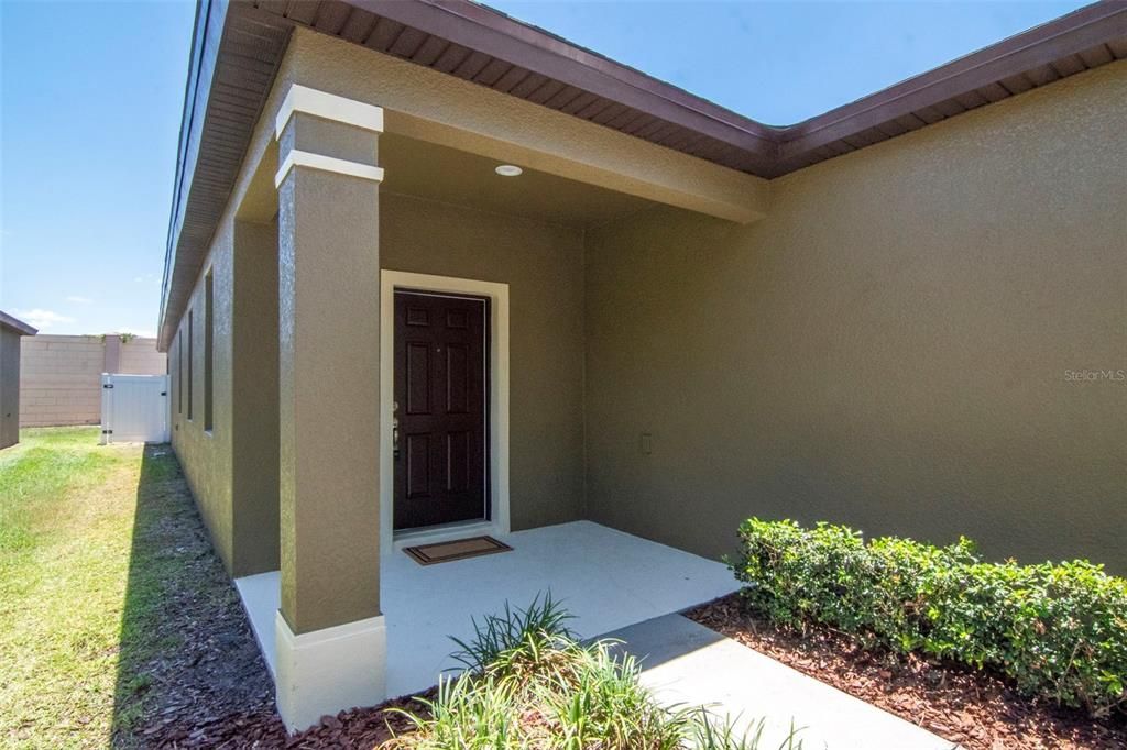 For Sale: $350,000 (3 beds, 2 baths, 1551 Square Feet)