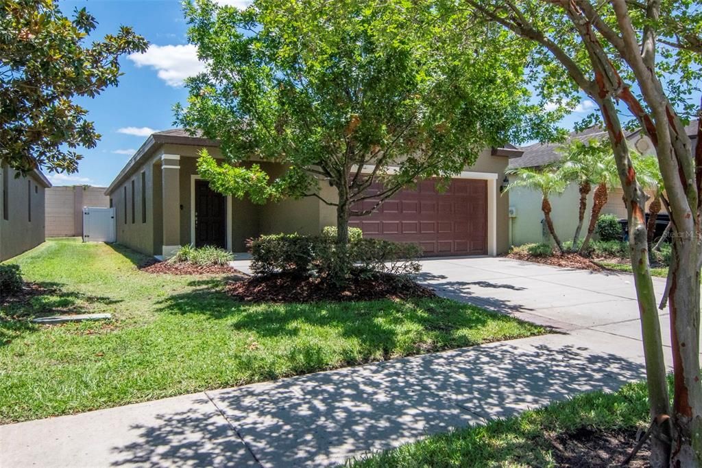For Sale: $350,000 (3 beds, 2 baths, 1551 Square Feet)