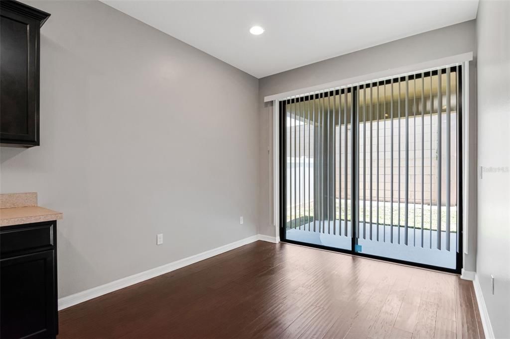 For Sale: $350,000 (3 beds, 2 baths, 1551 Square Feet)