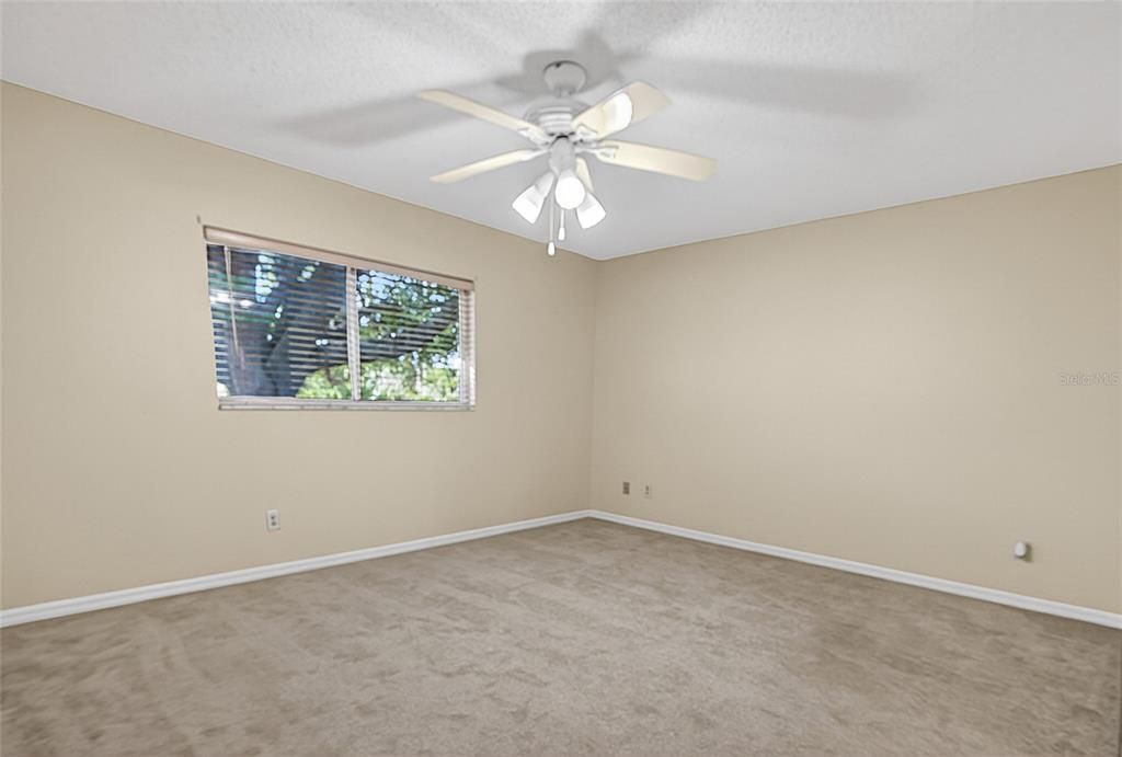 For Sale: $219,500 (2 beds, 2 baths, 1569 Square Feet)