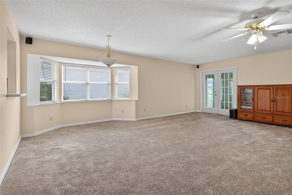 For Sale: $219,500 (2 beds, 2 baths, 1569 Square Feet)