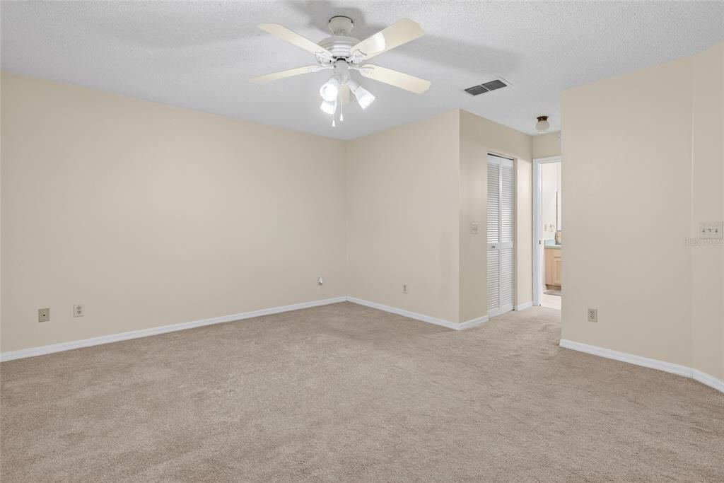 For Sale: $219,500 (2 beds, 2 baths, 1569 Square Feet)