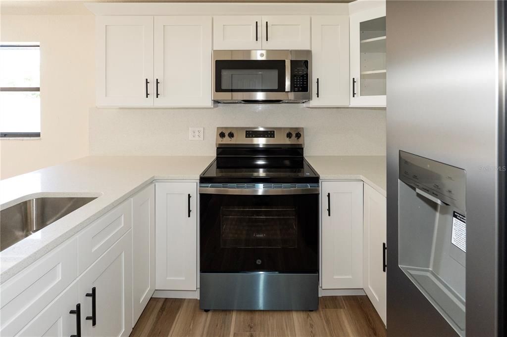 En Venta: $415,000 (3 camas, 2 baños, 1570 Pies cuadrados)