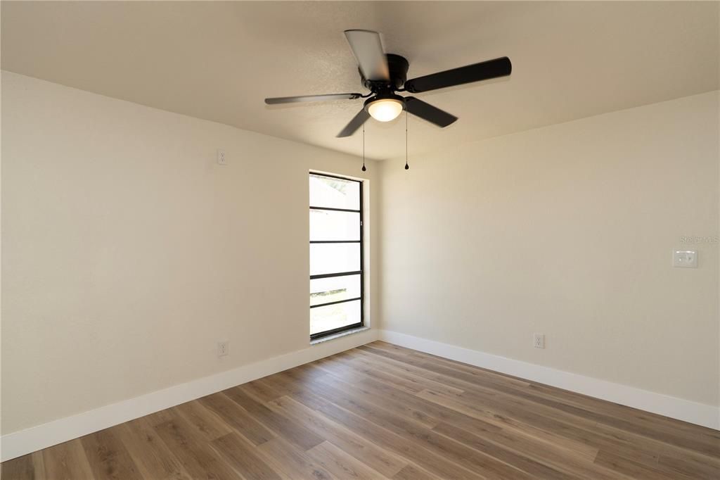 En Venta: $415,000 (3 camas, 2 baños, 1570 Pies cuadrados)