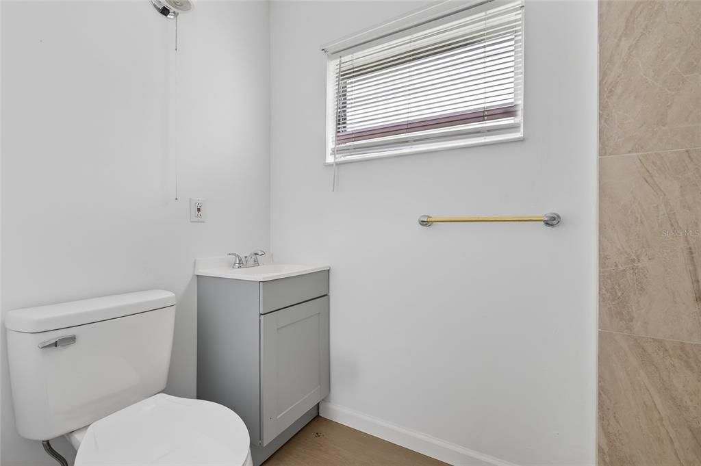 Active With Contract: $189,000 (2 beds, 2 baths, 1287 Square Feet)