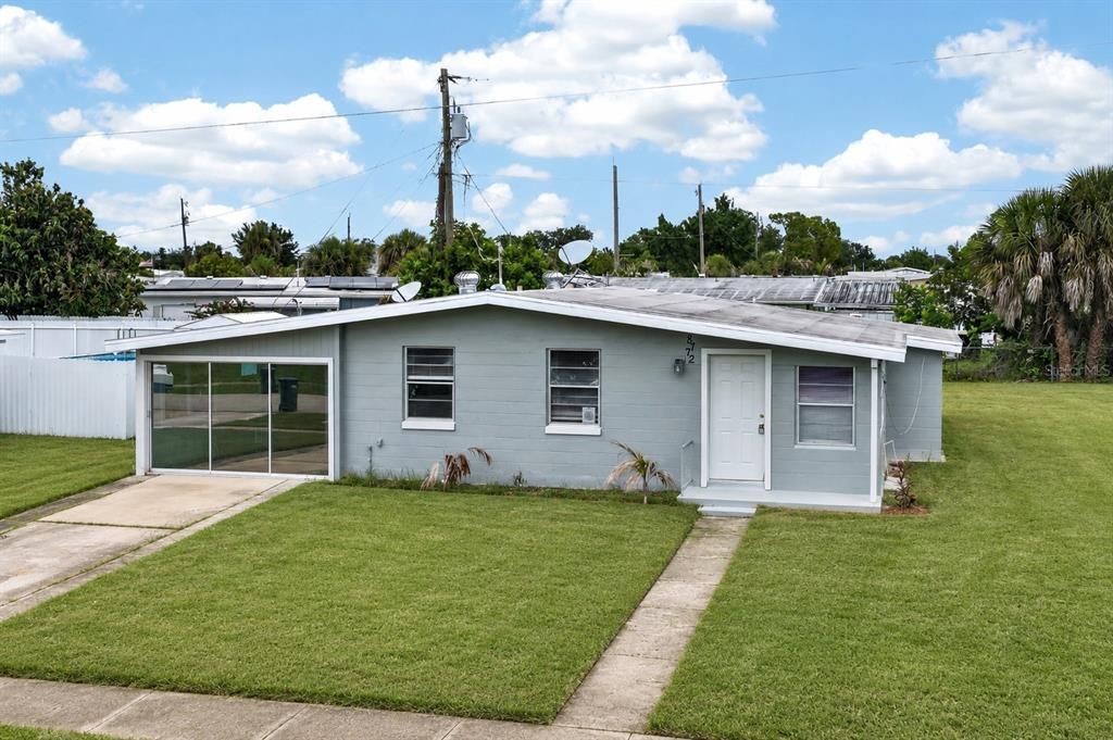 Active With Contract: $189,000 (2 beds, 2 baths, 1287 Square Feet)