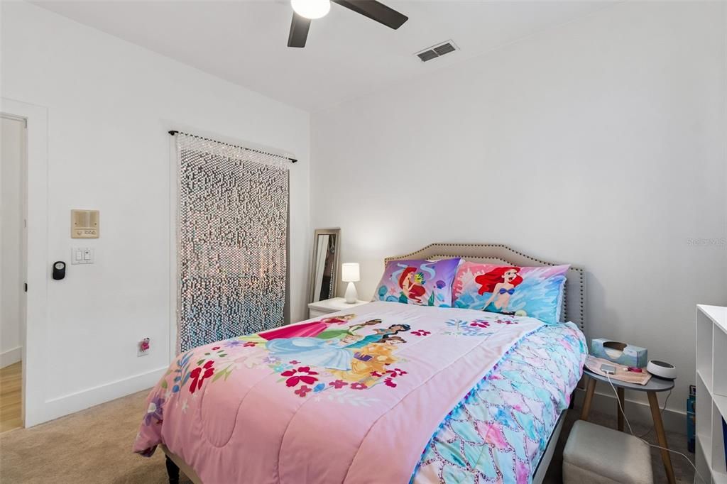 En Venta: $825,000 (5 camas, 3 baños, 3514 Pies cuadrados)