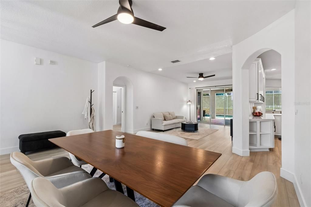 En Venta: $825,000 (5 camas, 3 baños, 3514 Pies cuadrados)