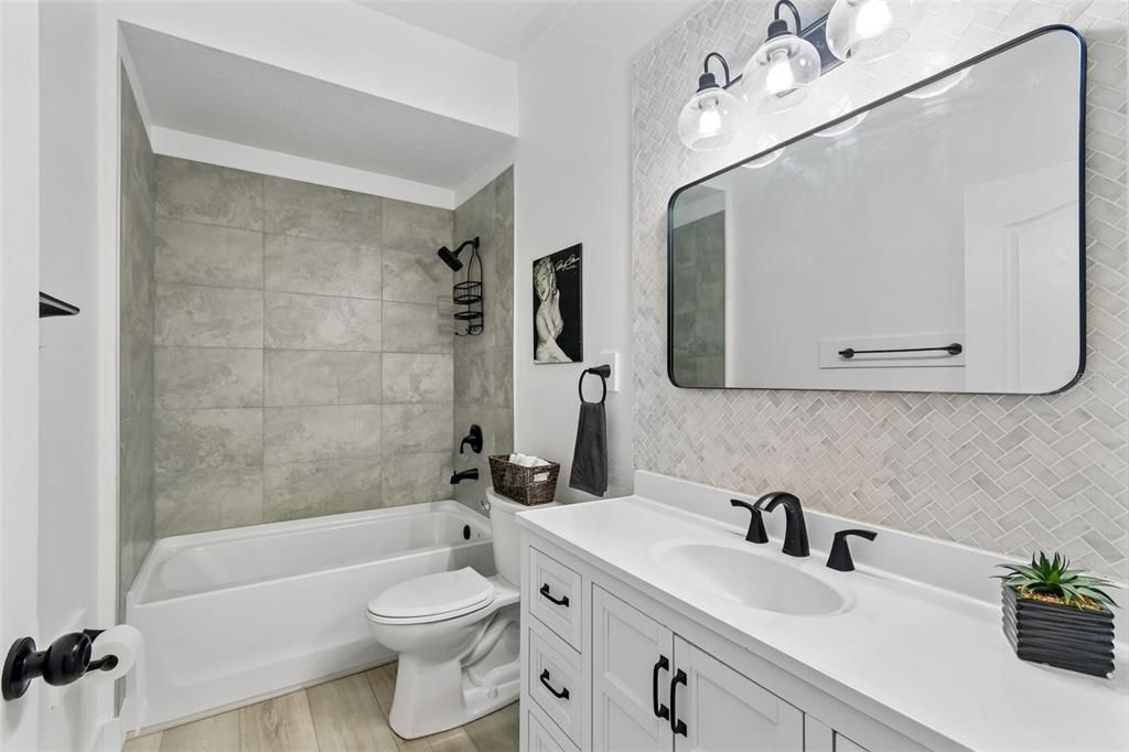 En Venta: $825,000 (5 camas, 3 baños, 3514 Pies cuadrados)