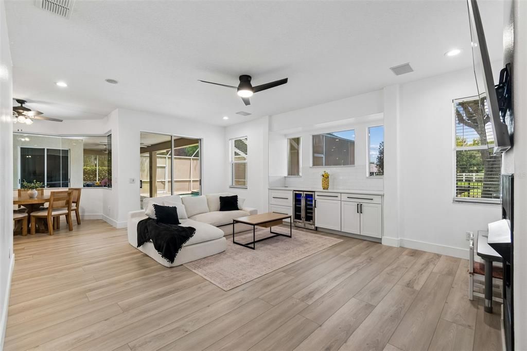 En Venta: $825,000 (5 camas, 3 baños, 3514 Pies cuadrados)